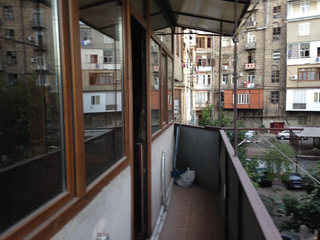 Apartment On Sanapiro Tbilisi Room photo